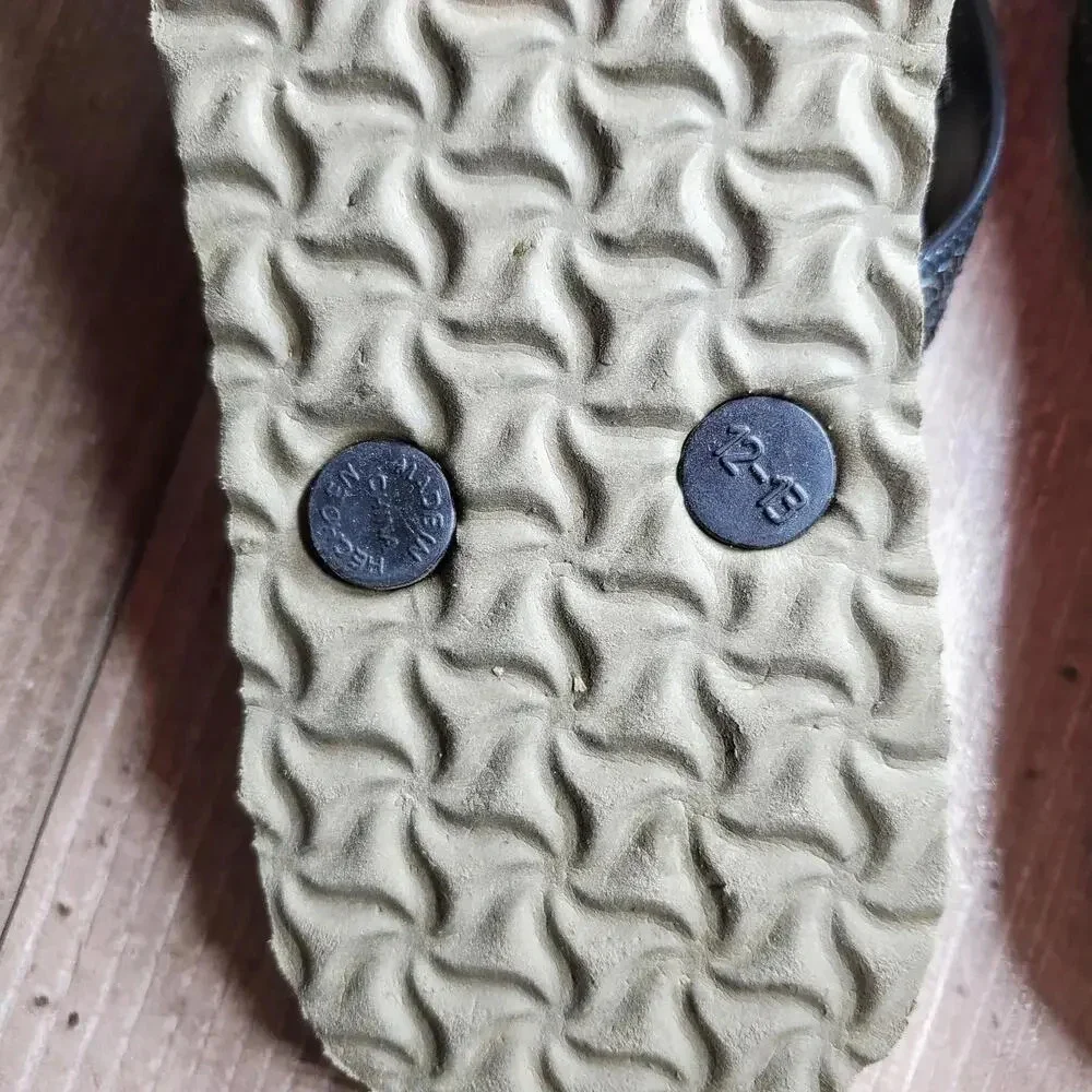 Old Navy Flip Flops Thongs Sandals Size Large 12-13 Black Camouflage Camo NWOT